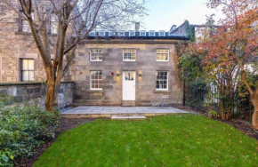 Dragon Suites - Yukina Suite - 2 bed city centre house with garden